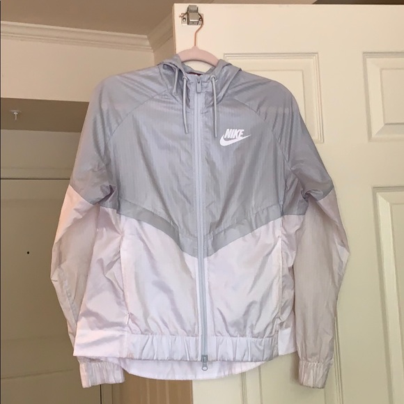 white nike windbreaker